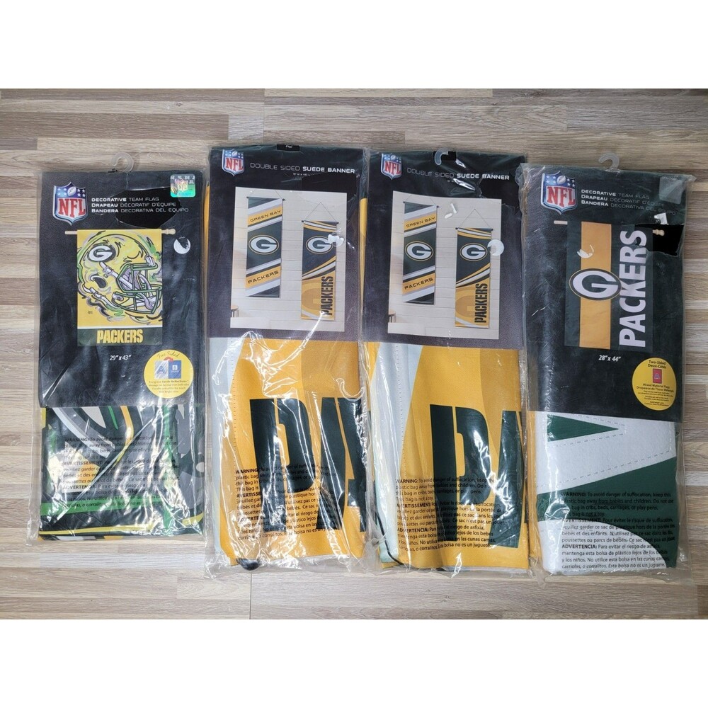 Lot of NEW Green Bay Packers NFL Football Team‎ Fan Flags - Never Opened